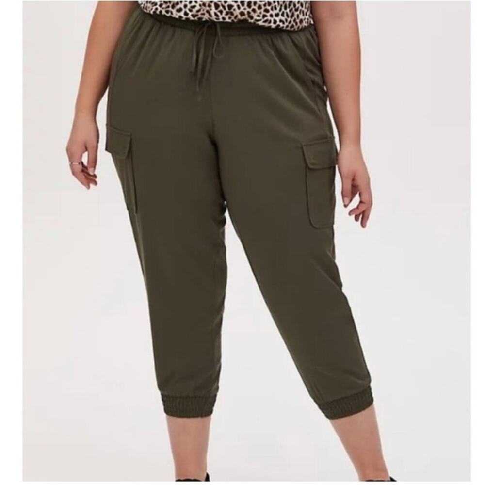 Torrid Relaxed Fit Cargo Joggers Size 1X